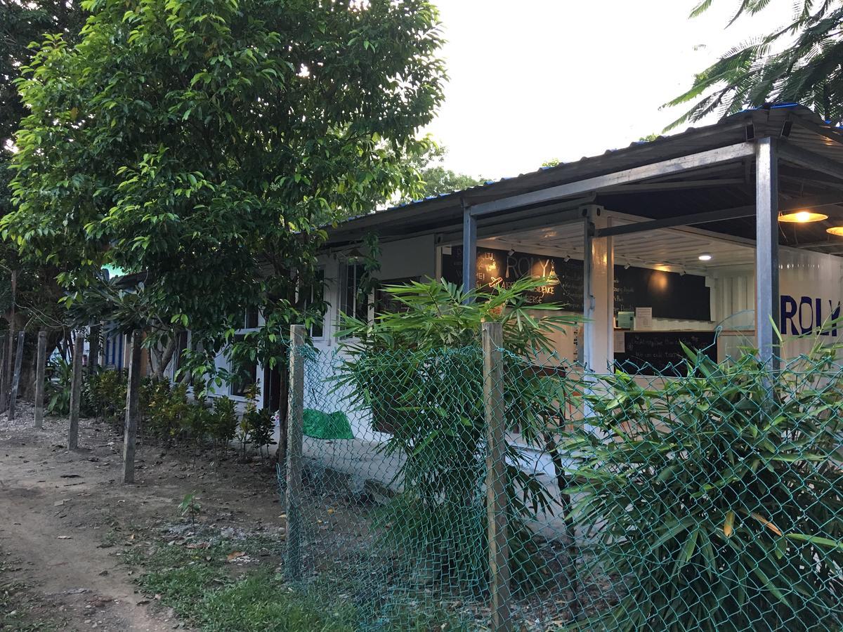 Roly Airport Residence Yangon Extérieur photo